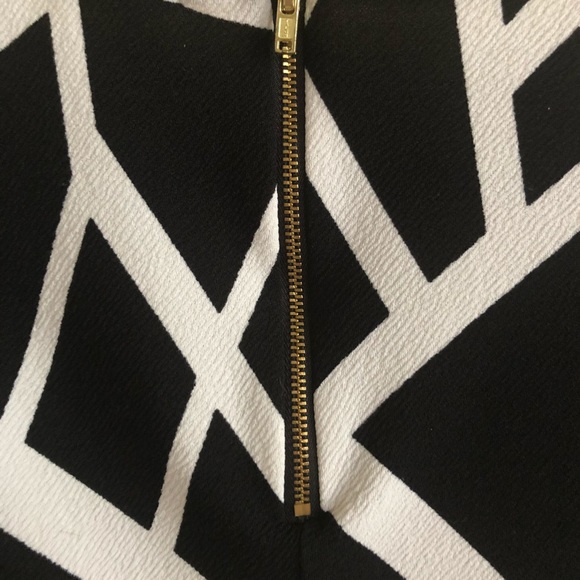 Bar III Abstract Top - Picture 3 of 4